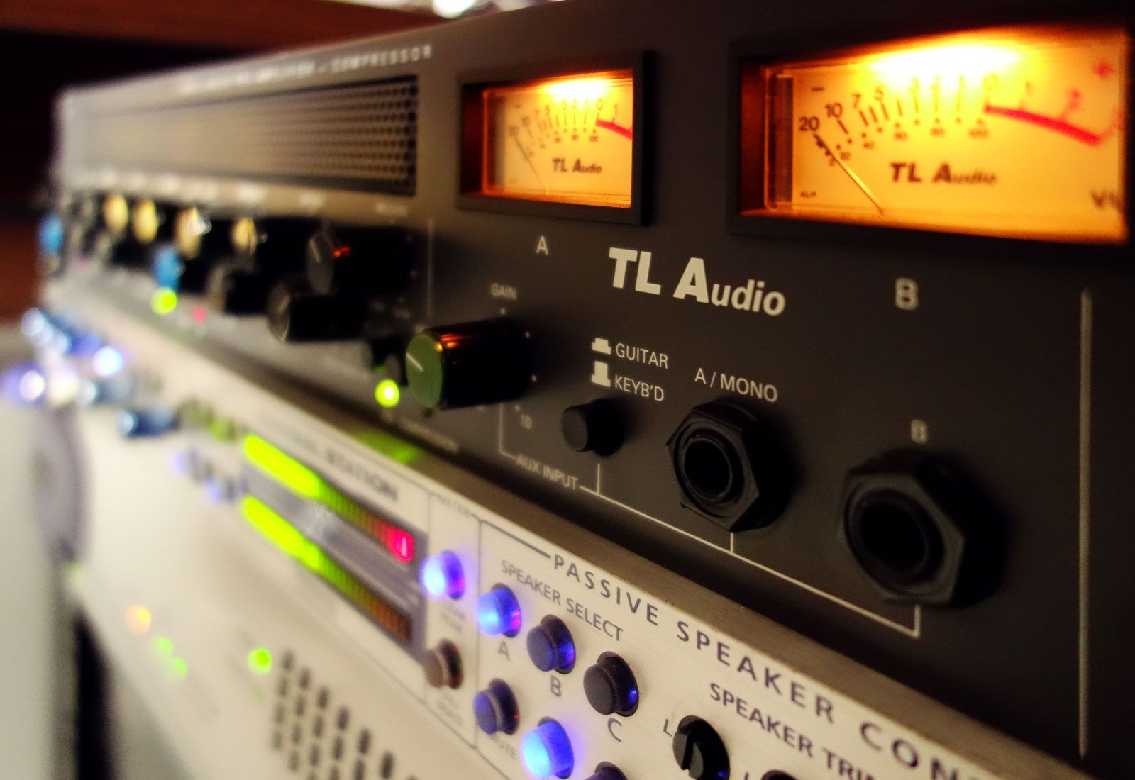Piranha Studio TL Audio Compressor C1